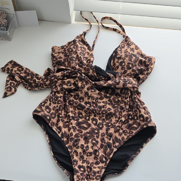 Leopard Print One-Piece Swimsuit Aerie Real Good Medium G202 - Picture 2 of 6
